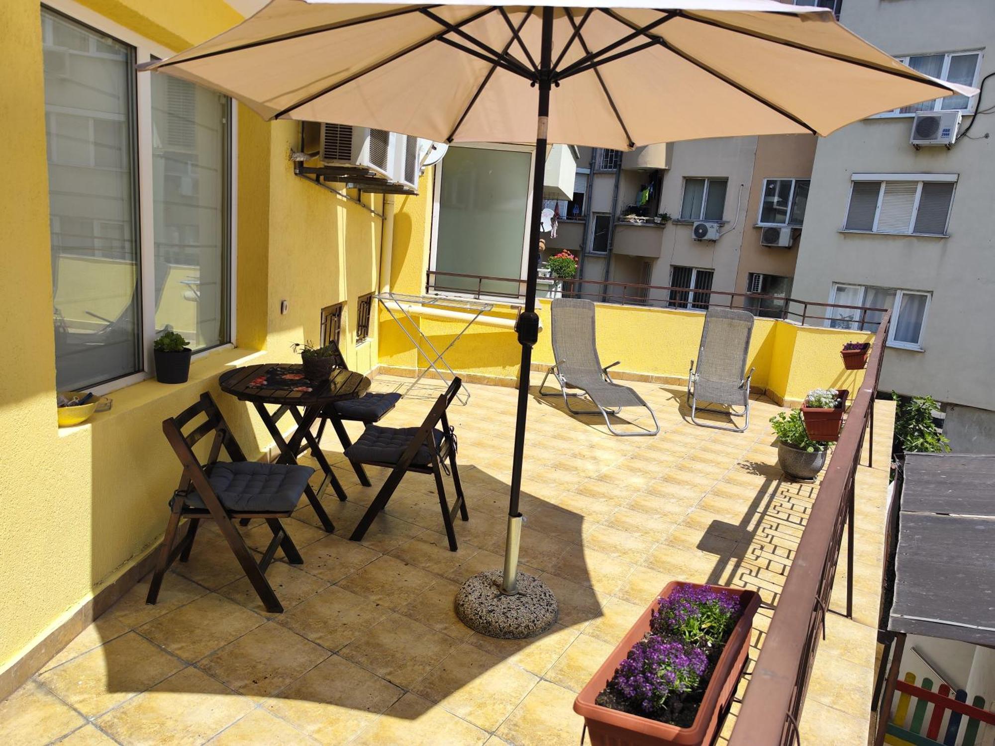 Art Apartment Kiril And Metodi Square Бургас Екстериор снимка